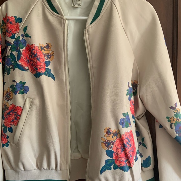 Roolee Japan Vegan Leather Bomber - Picture 5 of 9